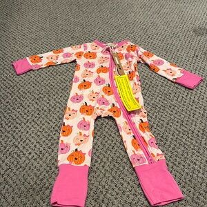 NWT 3-6M Spearmint Halloween Bodysuit 🤍